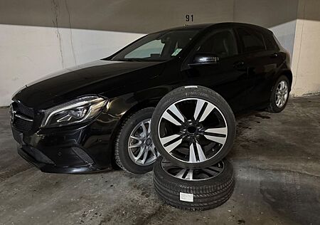 Mercedes-Benz A 180 BlueEffic. / Hagelschaden