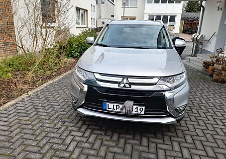 Mitsubishi Outlander 2.0 MIVEC Edition 100 ClearTec 2WD...
