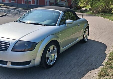 Audi TT Coupe/Roadster 1.8 T Roadster