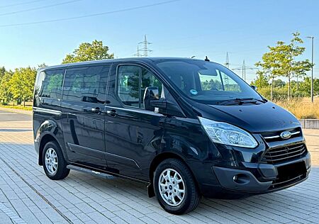 Ford Tourneo Custom 2.2CDTI 8Sitzer Titanium Edition