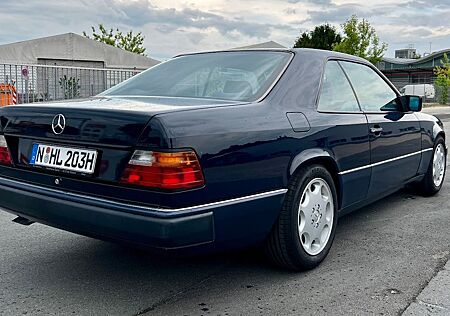 Mercedes-Benz CE 300 H-Kennzeichen Klima Schiebedach
