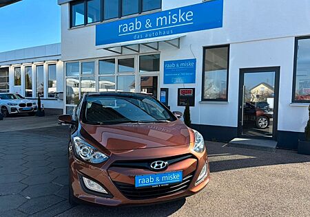 Hyundai i30 1.4 CRD Intro Edition *Navi/AHK/SHZ*
