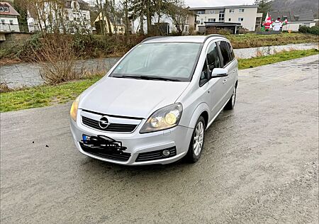 Opel Zafira Zu verkaufen 1.8 Easytronic