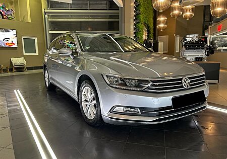 VW Passat Variant Volkswagen 2.0 TDI DSG Comfortline Varia...