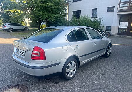 Skoda Octavia 1.6 Benzin Automatik, TUV bis 12/2026
