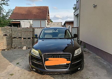 Audi Q7 4.2 TDI quattro tiptronic -V8
