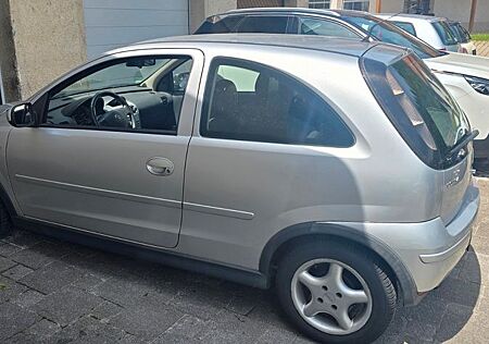 Opel Corsa 1.2 16V Sport Sport