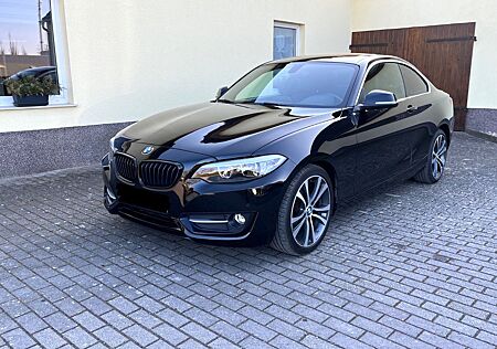 BMW 230i Coupé Sport Line Schiebedach Sitzheizung