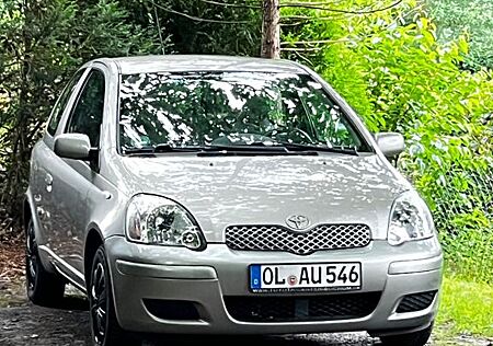 Toyota Yaris 1.0 -