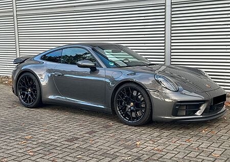 Porsche 992 911 Carrera GTS