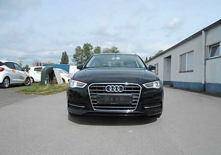 Audi A3 1.6 TDI Ambiente Sportback Ambiente