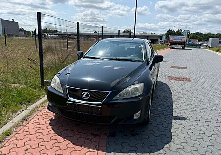 Lexus IS 220
