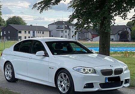 BMW 520d *Aut*Lim*1.Hand*M-Paket*Pdc*