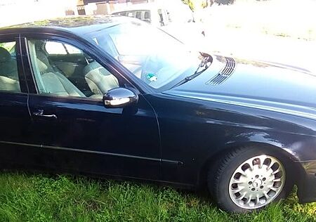 Mercedes-Benz E 240 CLASSIC Classic *TÜV Neu