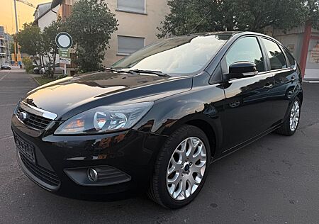 Ford Focus Lim. Sport Watzapp : 015163924703