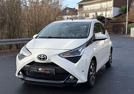 Toyota Aygo (X) Aygo -play Team D