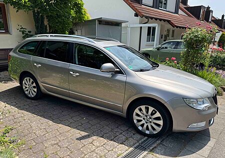 Skoda Superb 2.0 TDI 125kW DSG Elegance Combi Elegance