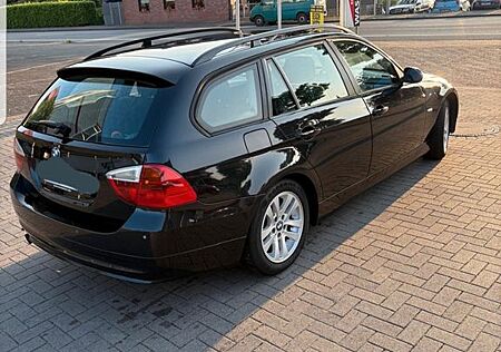 BMW 318i touring -