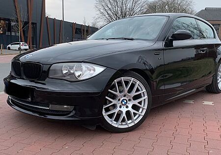 BMW 116i -Gepflegt -Sport BESCHREIBUNG LESEN