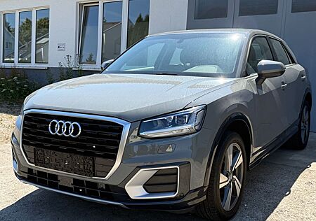 Audi Q2 *design*Navi*Led*2 Hand*