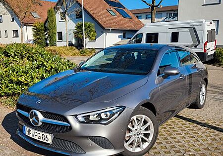 Mercedes-Benz CLA 180 Shooting Brake -Progressive, LED +++