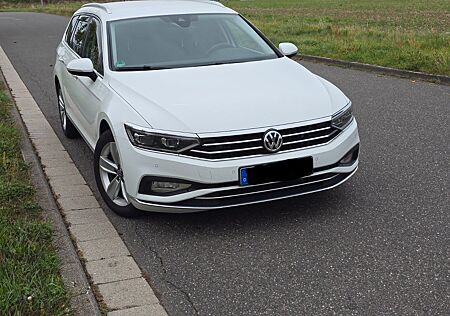 VW Passat Variant Volkswagen 2.0 TDI SCR 140kW DSG 4M Eleg...