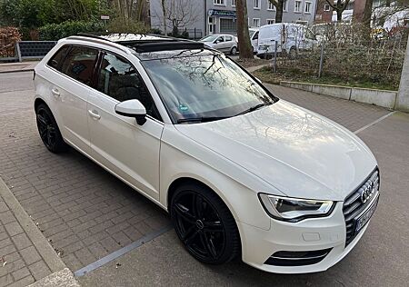Audi A3 1.4 TFSI Ambiente Sportback Leder Panorama