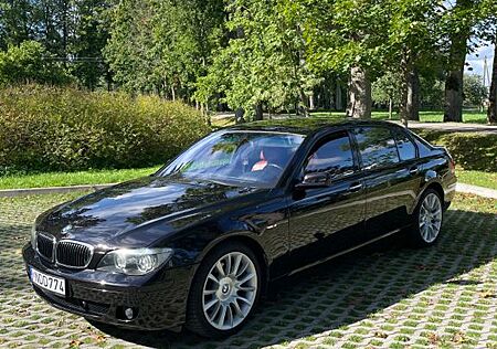 BMW 750Li A -