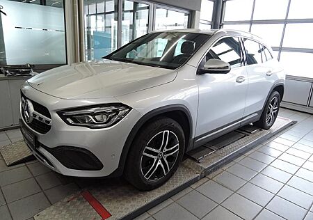 Mercedes-Benz GLA 220 d MBUX+Progressive+LED+Wide+Navi+AUT+PTS