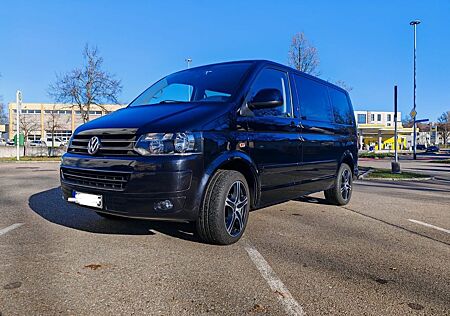 VW T5 Caravelle Volkswagen , 136 PS, 220.000 km, TÜV neu