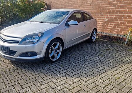 Opel Astra H GTC Sport