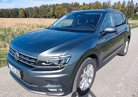 VW Tiguan Allspace Volkswagen 2.0 TDI Highline DSG 4MOTION