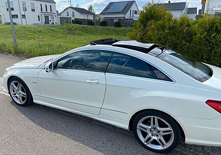Mercedes-Benz E 350 Coupé CDI BlueEFFICIENCY AVANTG....