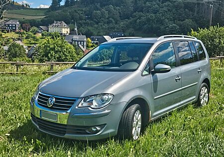 VW Touran Volkswagen 2.0 TDI Highline Highline + Standheizung