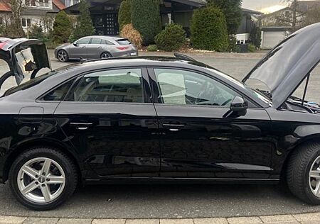 Audi A3 30 TFSI S tronic -