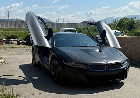 BMW i8 - -