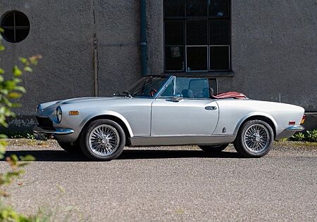 Fiat 124 Spider
