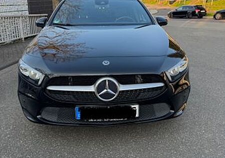 Mercedes-Benz A 200 -