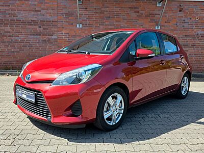 Toyota Yaris Hybrid Life // 1.Hand // Kamera // Navi //