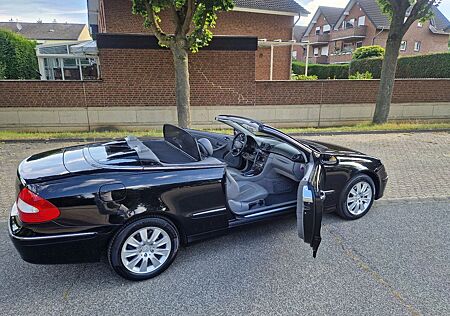 Mercedes-Benz CLK 200 Cabrio Autom. *AHK * ELEGANCE