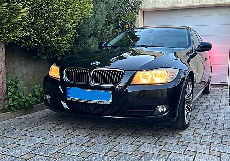 BMW 318d Edition Exclusive Edition Exclusive