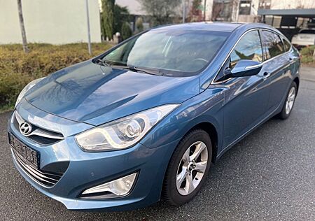 Hyundai i40 1.7 CRDi*TÜV*Kupplung neu*PDC*1.Hand*