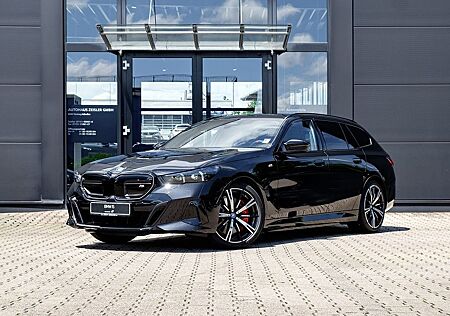 BMW i5 M60 xDrive Tour. M Sport Pro 20"LM AHK Glasda