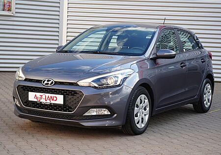 Hyundai i20 Active 1.0 Navi Kamera Tempomat Sitzheizung