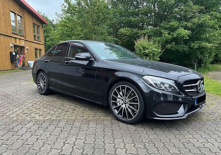 Mercedes-Benz C 400 4MATIC AMG Line Autom. AMG Line