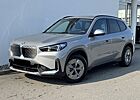 BMW iX1 eDrive20 DAB LED Pano.Dach Komfortzg. AHK