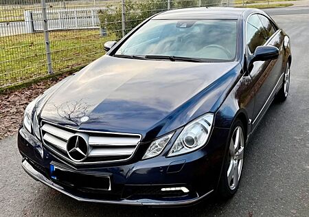 Mercedes-Benz E 250 Coupé CGI BlueEFFICIENCY Sportpaket