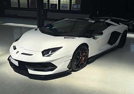 Lamborghini Aventador SVJ Roadster 1 of 1 | Bianco Phanes