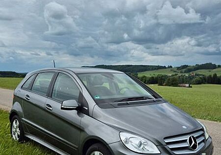 Mercedes-Benz B 180 BlueEFFICIENCY -