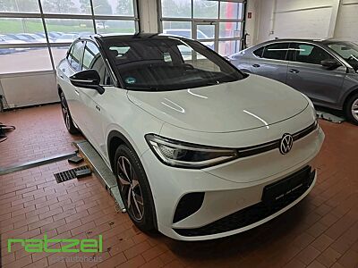 Volkswagen ID.5 GTX 4MOTION AHK Pano 360 View Top SportIQ D